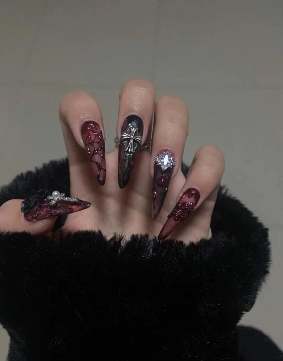 Hand manicure (50 $  free shipping)