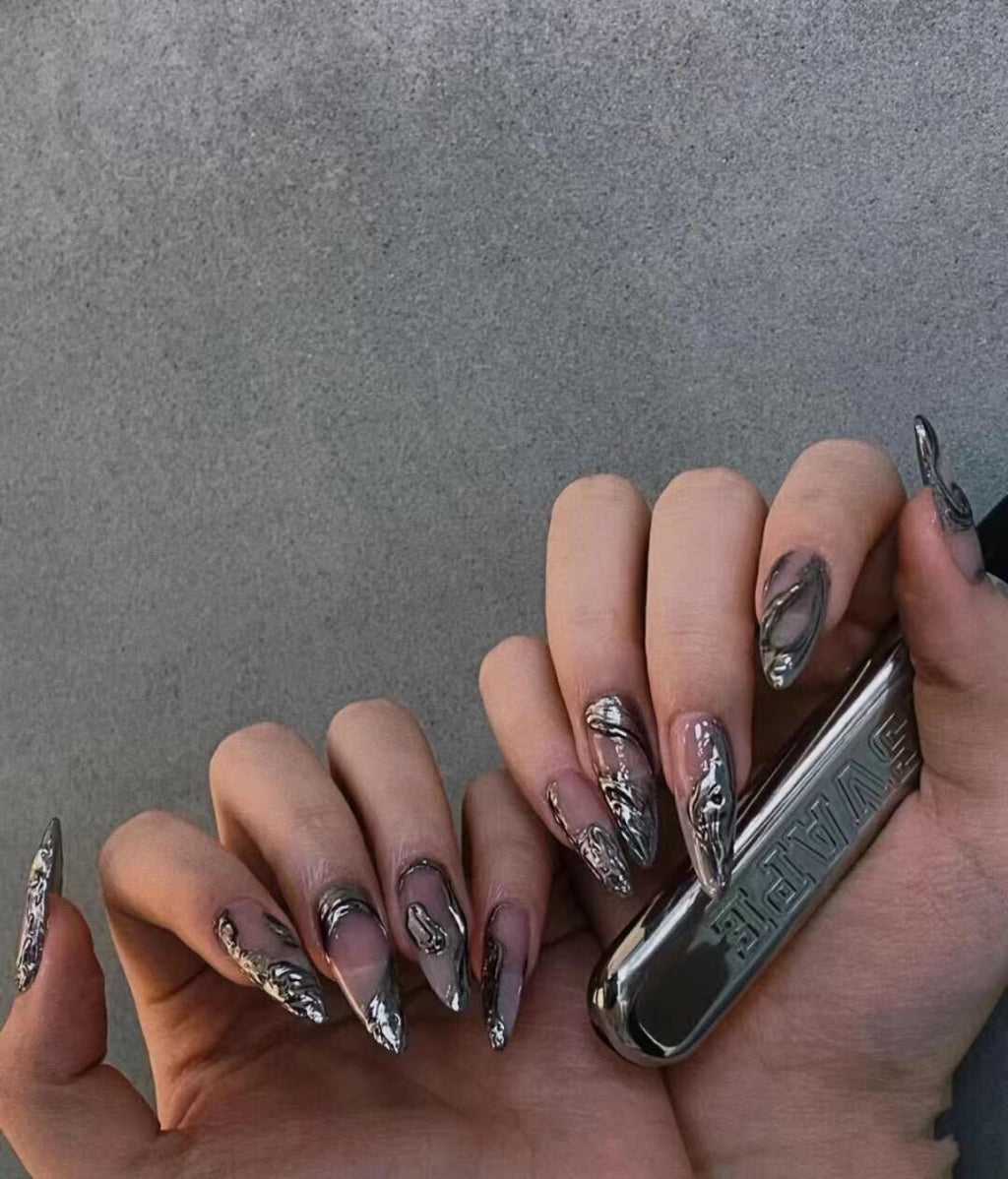 Hand manicure (50 $  free shipping)