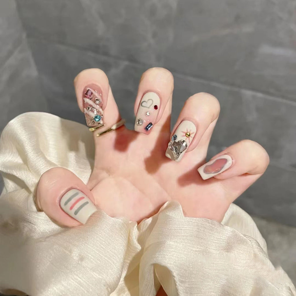 Hand manicure (50 $  free shipping)